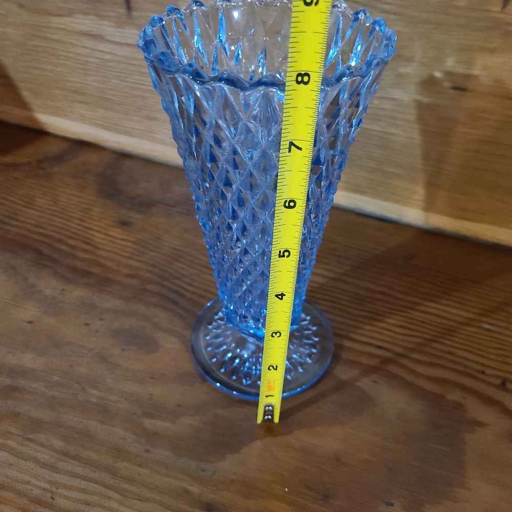 Diamond point vase - Picture 2 of 4